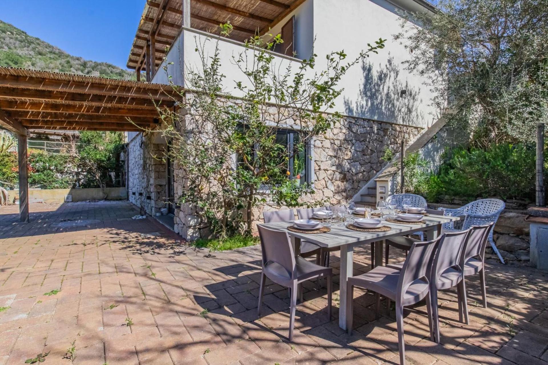 Villa Acquasalata Nisporto Exterior photo